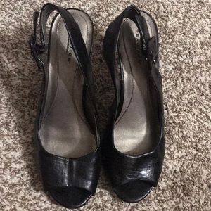 Kenneth Cole Reaction peep toe pumps